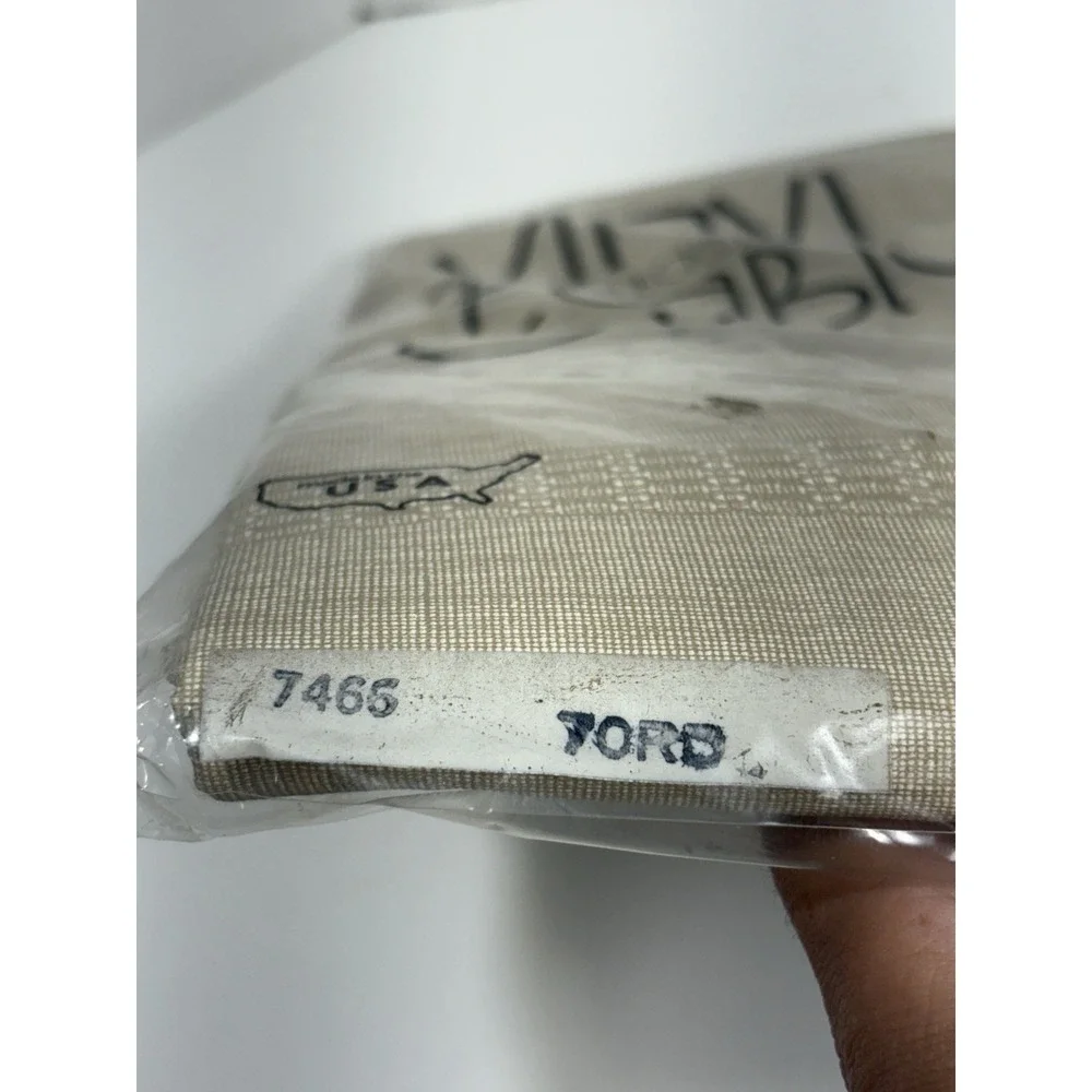 K C VINYL FLANNEL Back  TABLECLOTH Beige  Round 70'' Vintage NEW USA Made‎